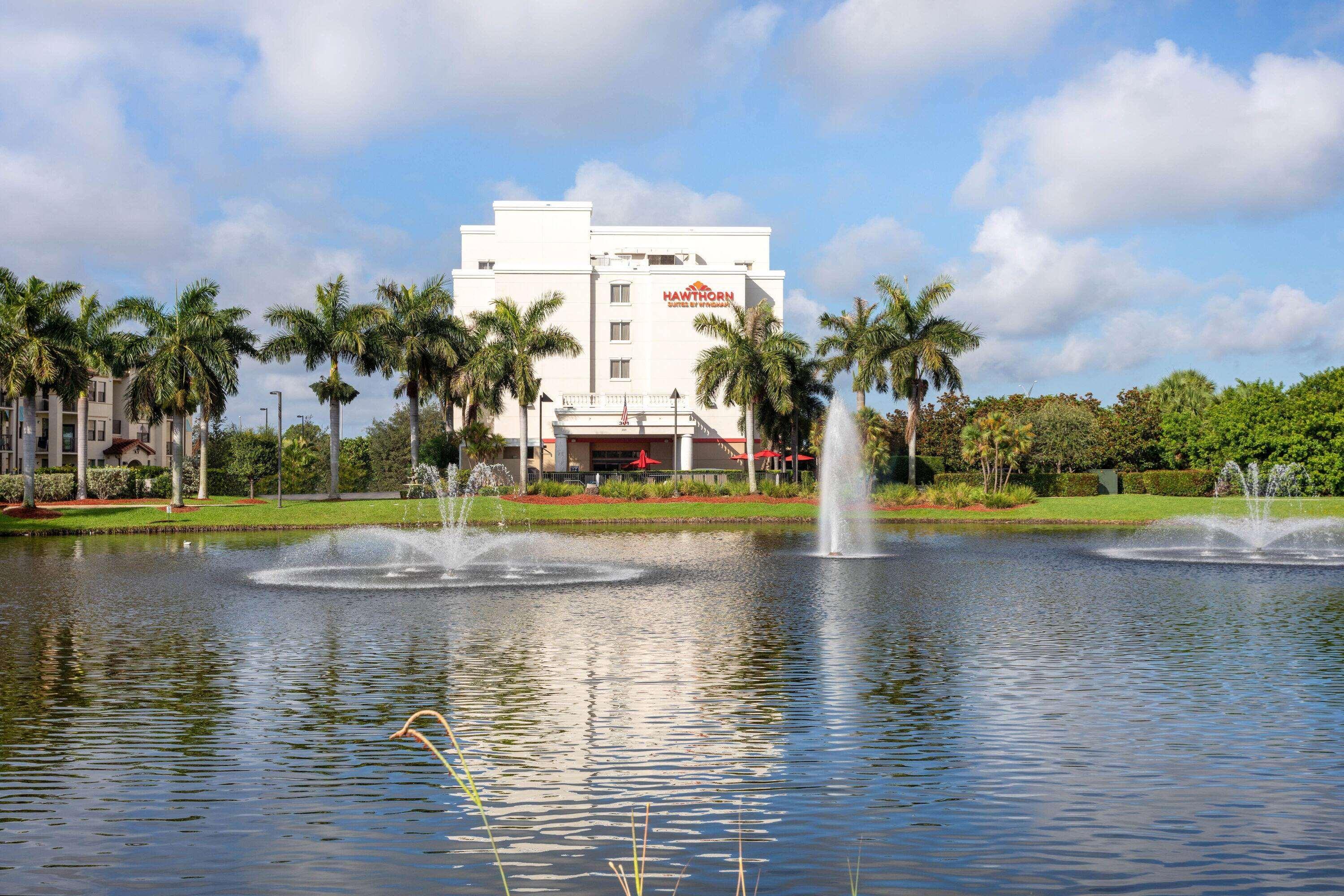 Hawthorn Suites By Wyndham West Palm Beach Exterior foto